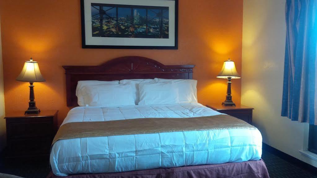 Rodeway Inn Perry Bagian luar foto