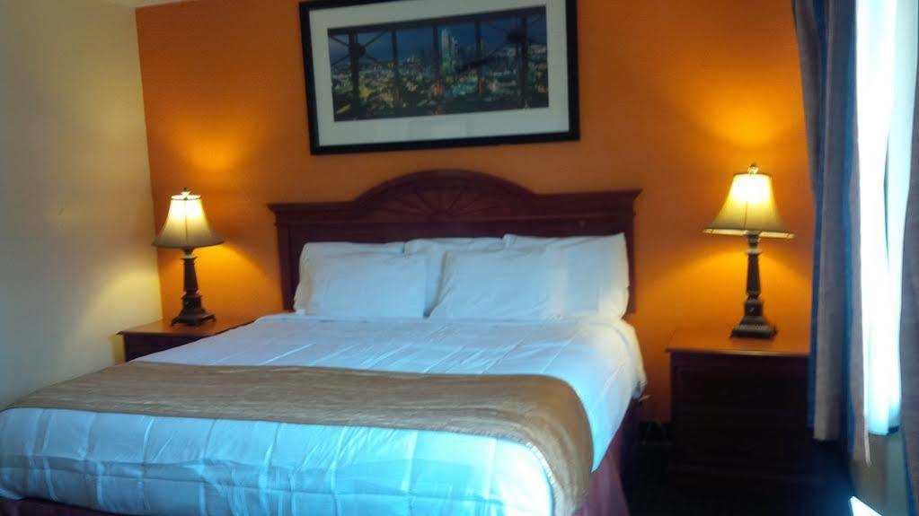 Rodeway Inn Perry Bagian luar foto