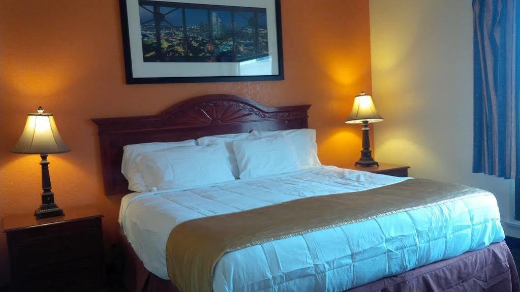 Rodeway Inn Perry Bagian luar foto